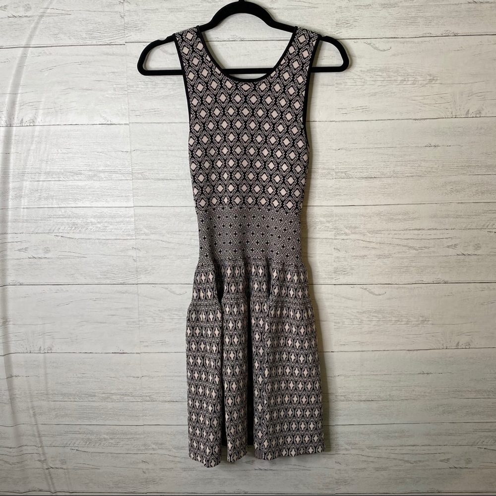 Charlie jade Anthropologie fit flare dress size s - Picture 7 of 7